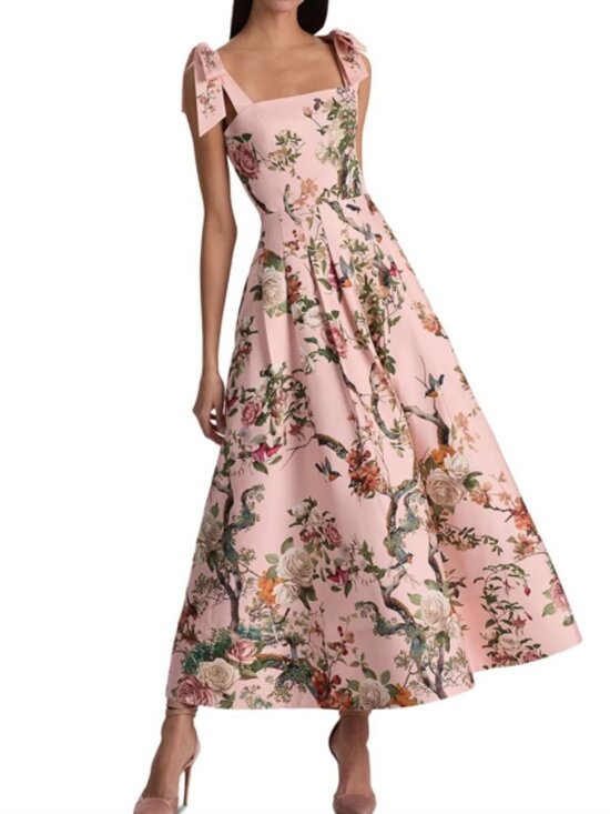 Alice + Olivia Dresses & Skirts - Alice and Olivia Hana Maxi Dress